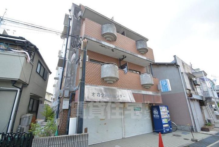 マンション ノウブル4Bの外観