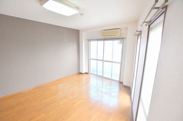 プチ・モンティーの内装