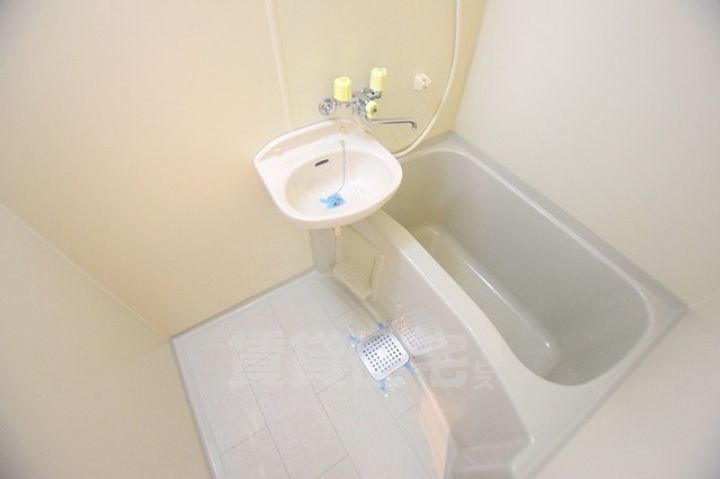 スタンドアップ古市410の風呂