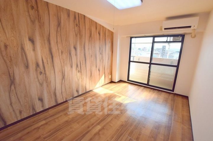 スタンドアップ古市410の居間