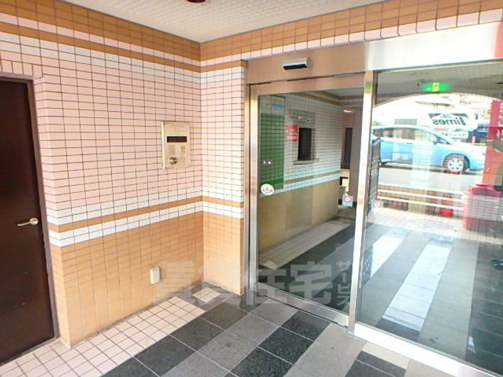 京都府京都市伏見区深草西浦町3丁目の賃貸マンションの外観