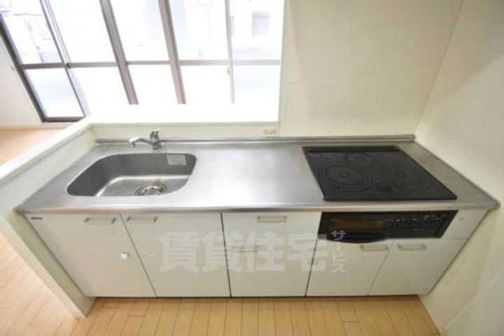 大阪府摂津市千里丘東5丁目の賃貸マンションのキッチン