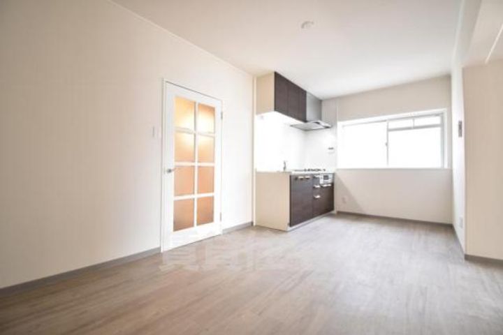 大阪府摂津市千里丘東4丁目の賃貸マンションの内装
