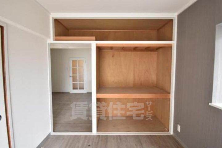 大阪府摂津市千里丘東4丁目の賃貸マンションの内装