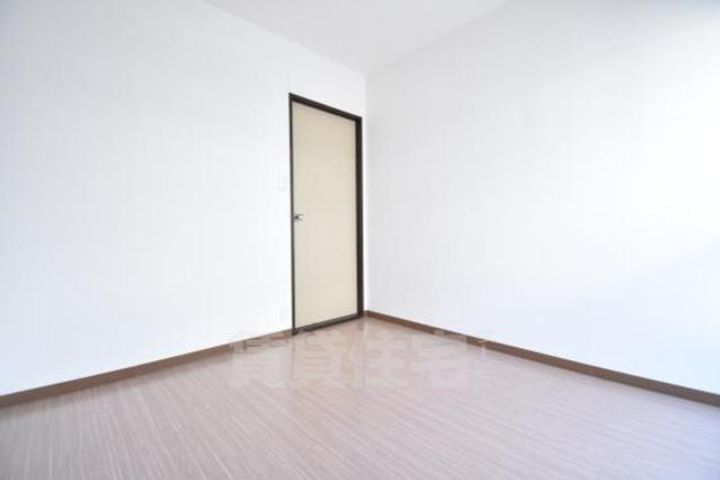 大阪府茨木市庄2丁目の賃貸アパートの寝室