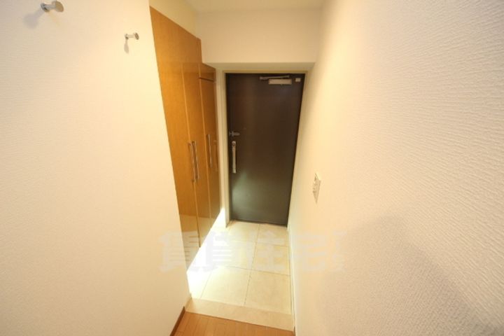 セレナハイム新大宮セントラルステージの玄関