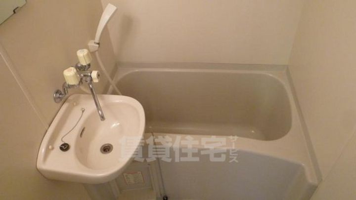 京都府京都市伏見区新町11丁目の賃貸マンションの風呂