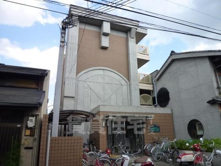 京都府京都市伏見区新町11丁目の賃貸マンションの外観