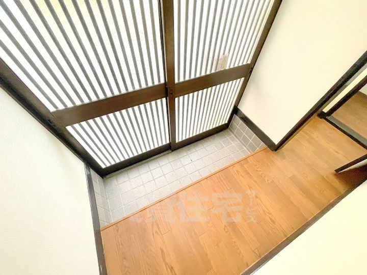 大阪府羽曳野市野(一戸建)の賃貸物件の玄関