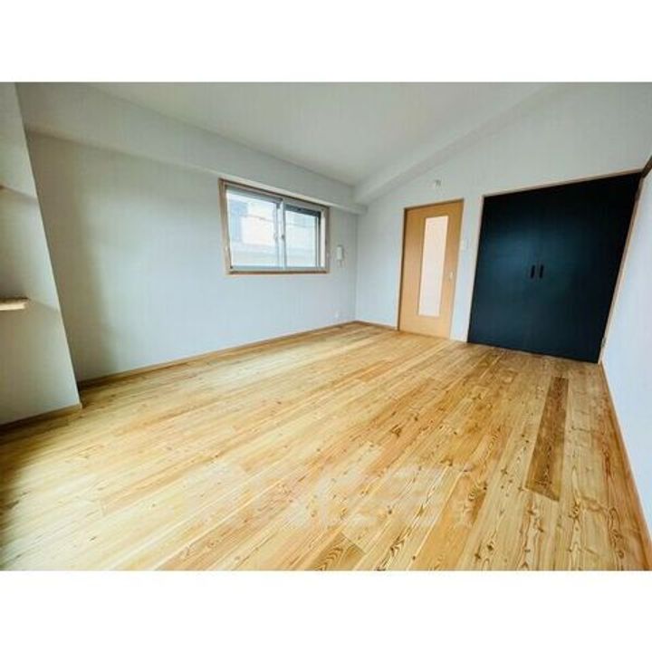 ヴェルドミール春里の居間