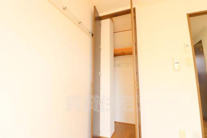 大阪府吹田市佐井寺4丁目の賃貸マンションの内装