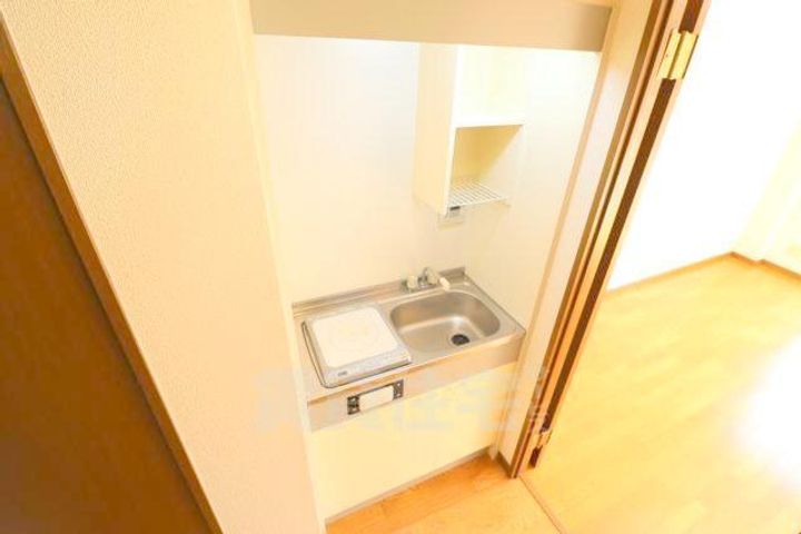 大阪府吹田市佐井寺4丁目の賃貸マンションのキッチン