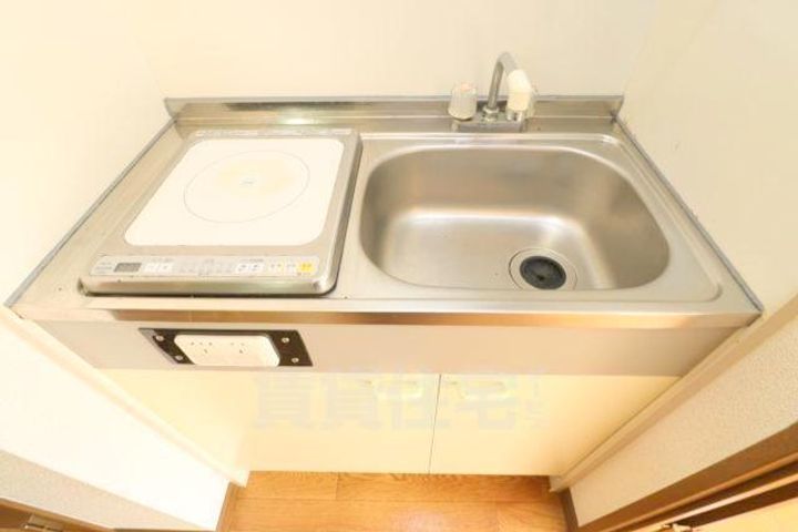 大阪府吹田市佐井寺4丁目の賃貸マンションのキッチン