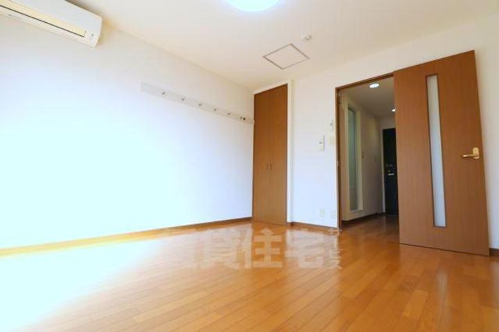 大阪府吹田市佐井寺4丁目の賃貸マンションの寝室