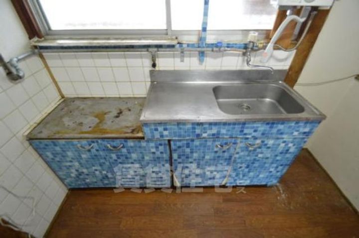 大阪府茨木市五日市2丁目の賃貸アパートのキッチン