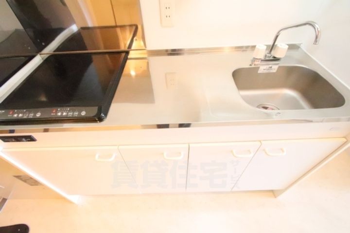 大阪府堺市堺区出島海岸通1丁の賃貸マンションのキッチン