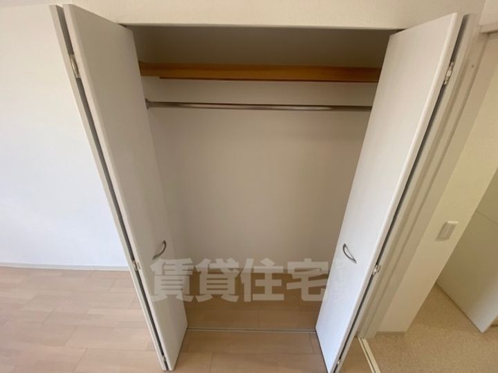 大阪府堺市堺区出島海岸通1丁の賃貸マンションの内装