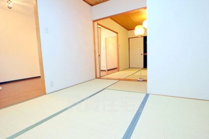 「サンパレス」の寝室