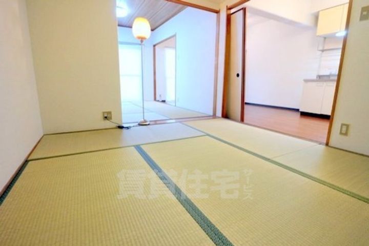 「サンパレス」の内装