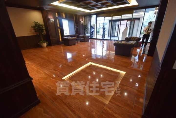 大阪府大阪市都島区大東町1丁目の賃貸マンションの玄関