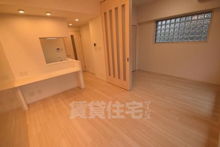 大阪府大阪市都島区大東町1丁目の賃貸マンションの居間