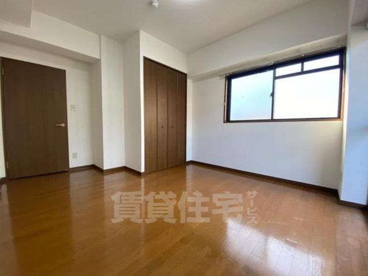 大阪府豊中市長興寺南4丁目の賃貸マンションの子供部屋