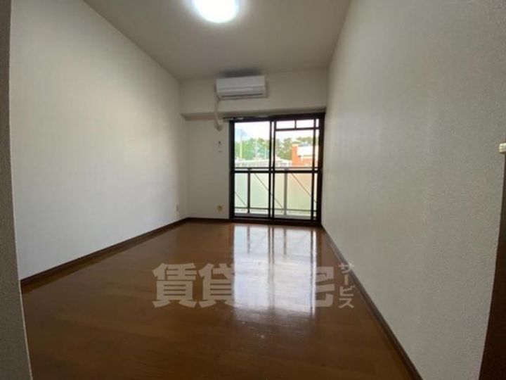 大阪府豊中市長興寺南4丁目の賃貸マンションの子供部屋