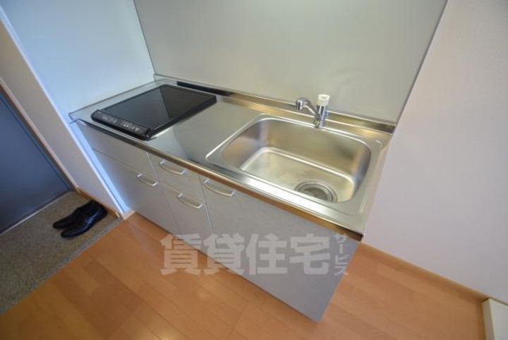 大阪府茨木市春日1丁目の賃貸マンションのキッチン