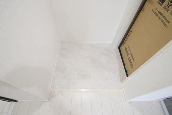 フジパレス吹田寿町Ⅴ番館 の玄関