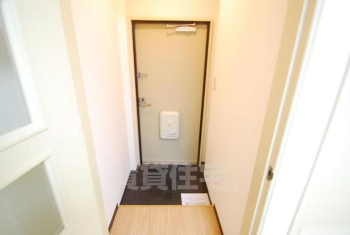 スカイハイツ香里の玄関