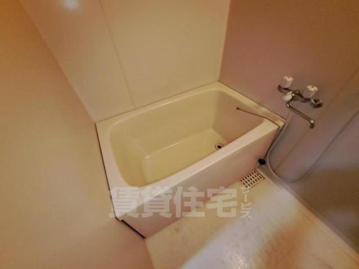 大阪府豊中市利倉西2丁目の賃貸マンションの風呂