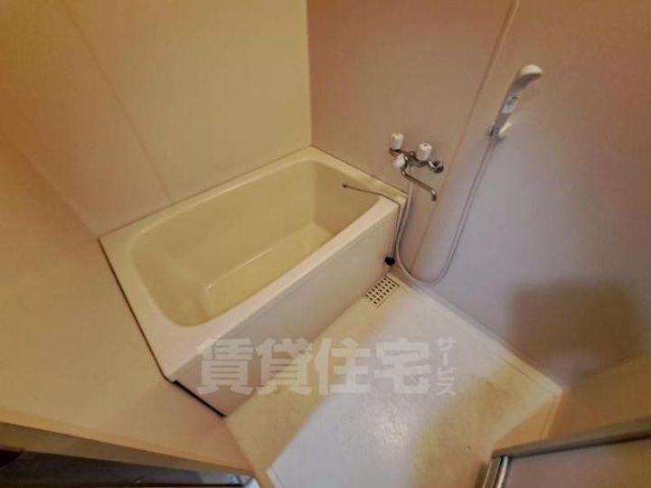 大阪府豊中市利倉西2丁目の賃貸マンションの風呂