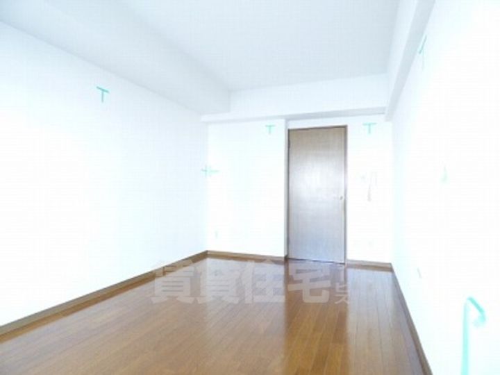 福岡県福岡市中央区春吉2丁目の賃貸マンションの居間
