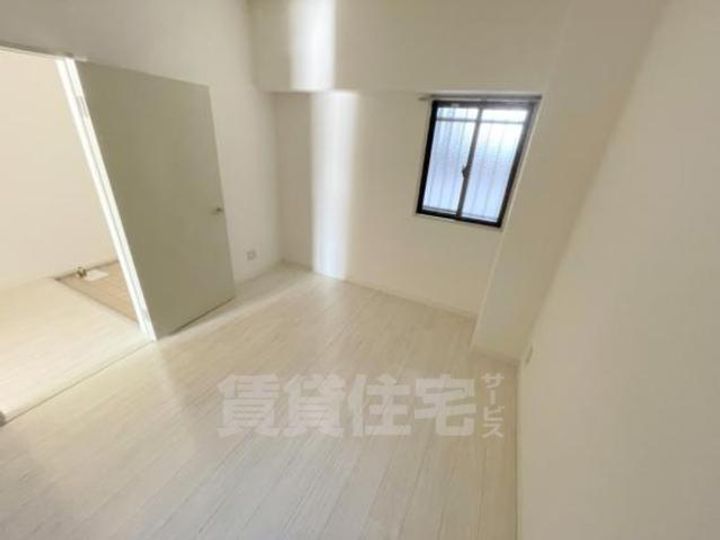 大阪府吹田市五月が丘北の賃貸マンションの寝室