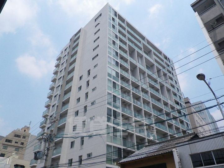 カスタリア伏見の外観