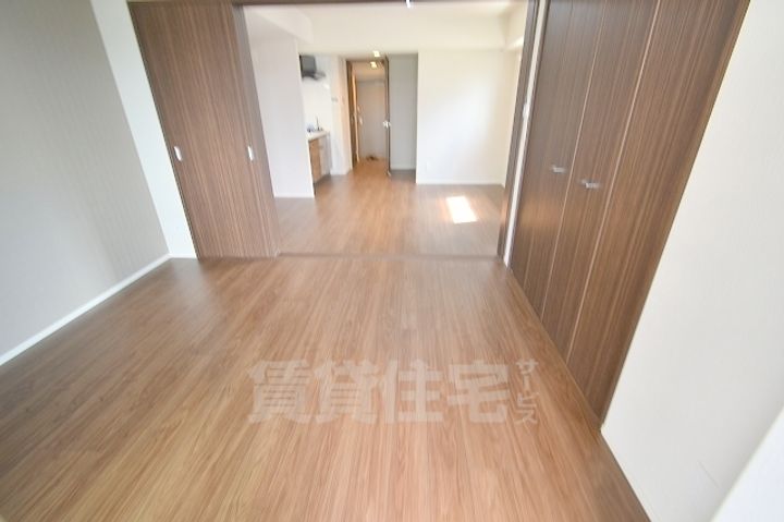 大阪府大阪市淀川区新高6丁目の賃貸マンションの内装