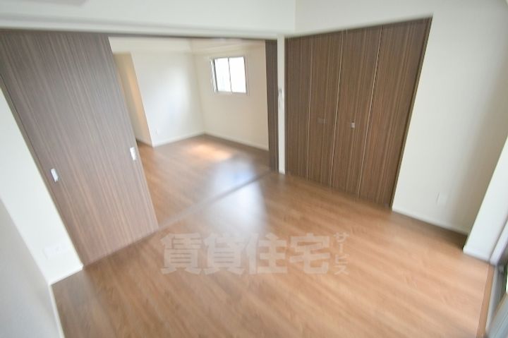 大阪府大阪市淀川区新高6丁目の賃貸マンションの寝室