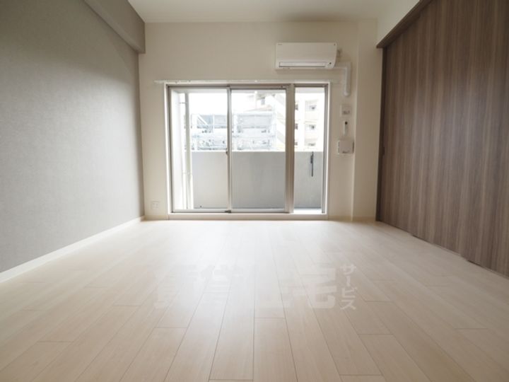 S-RESIDENCE茶屋ヶ坂Eastの居間