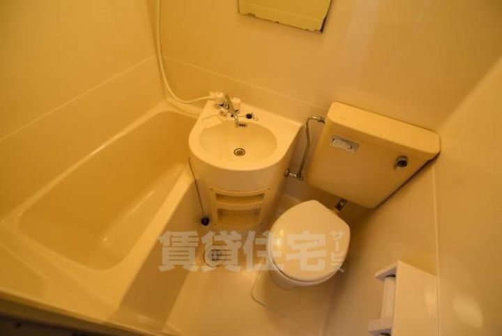 大阪府大阪市旭区高殿7丁目の賃貸マンションの風呂