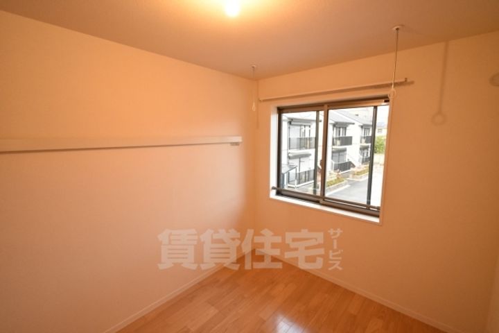 大阪府堺市西区鳳東町4丁の賃貸マンションの子供部屋