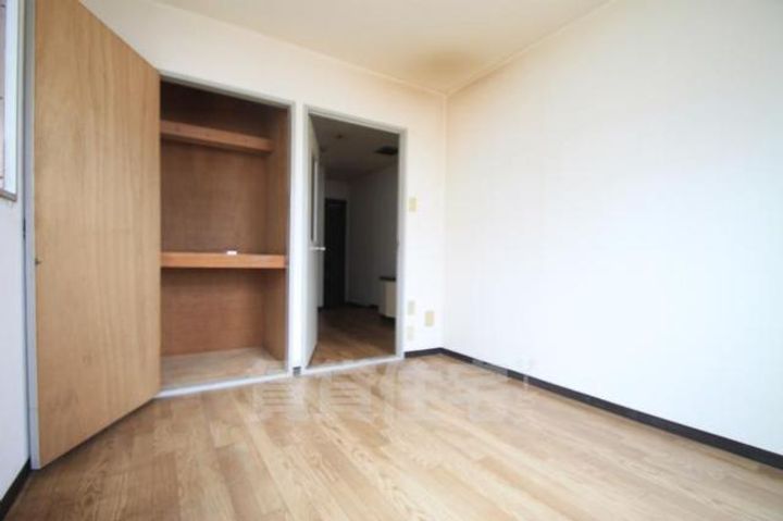 井上マンションの居間