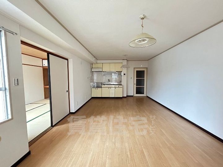 メゾン吹上の居間