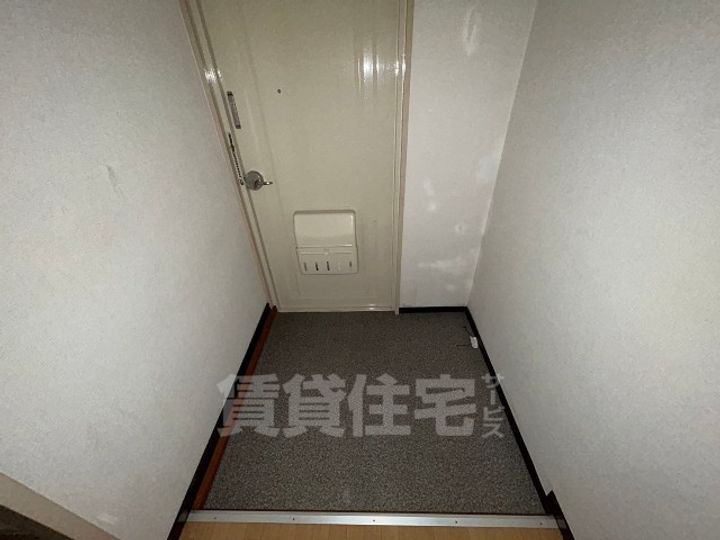 メゾン吹上の玄関
