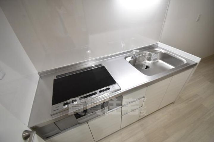 大阪府摂津市庄屋1丁目の賃貸アパートのキッチン