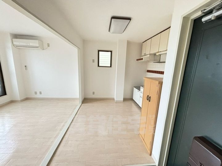 メゾンパシフィック三津屋302のキッチン