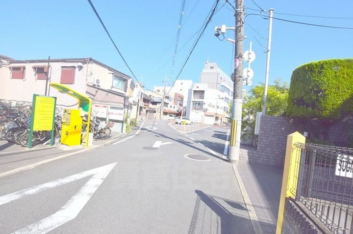 西山本ハイツの周辺
