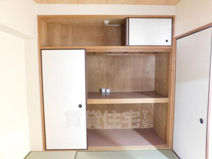 キンキマンションの内装