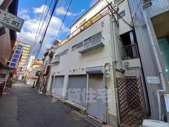 大阪府豊中市服部元町1丁目の賃貸マンションの外観