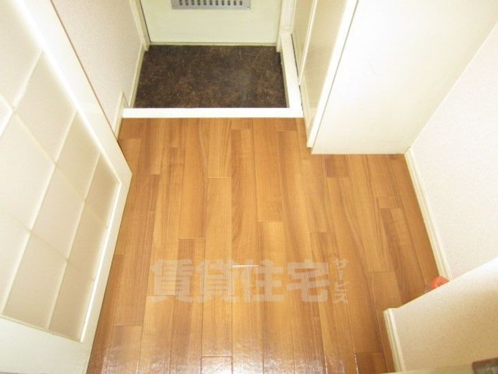大阪府堺市中区小阪の賃貸アパートの玄関