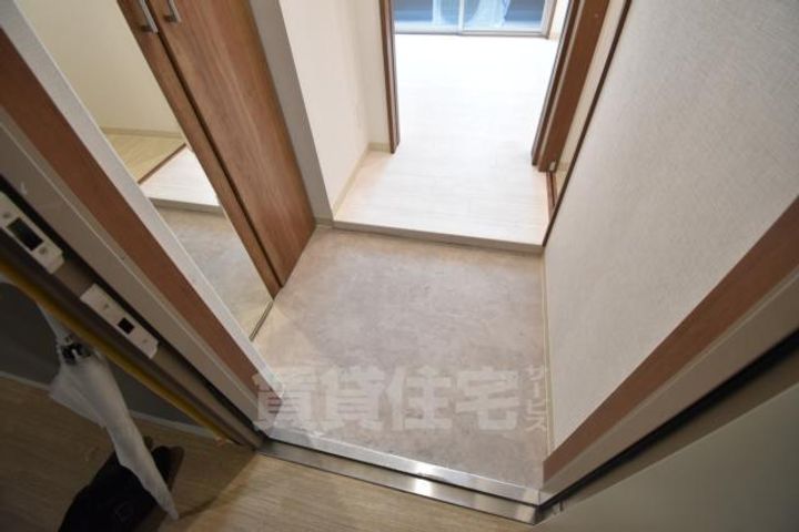 大阪府茨木市永代町の賃貸マンションの玄関